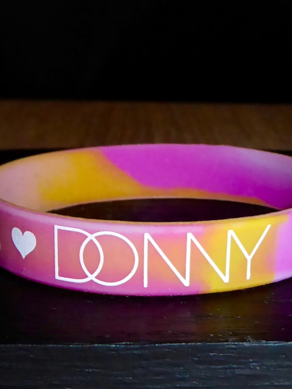 Donny Osmond Tour Souvenir Rubber Bracelet City of Hope Pink Orange